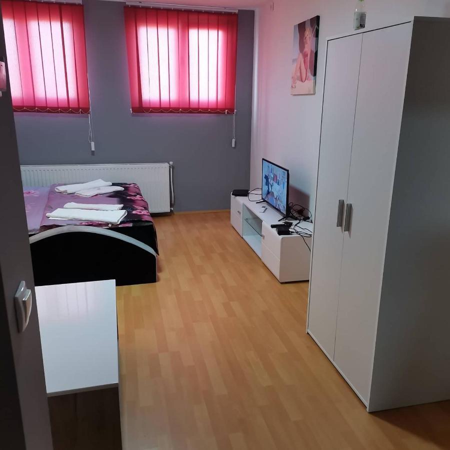 Vip Rooms Prenociste 026 Semendire Dış mekan fotoğraf