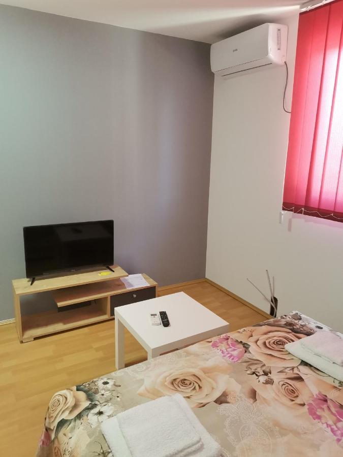 Vip Rooms Prenociste 026 Semendire Dış mekan fotoğraf